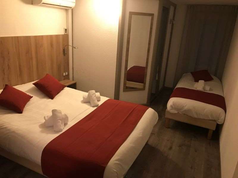 Brit Hotel Plaisance A9/A61 Narbonne Oda fotoğraf
